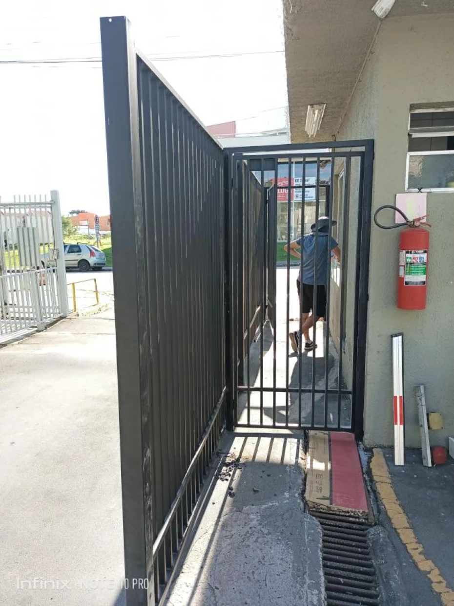 Foto 13: Eclusas para controle de acesso. — Mac Portões e Soluções em Serralheria 